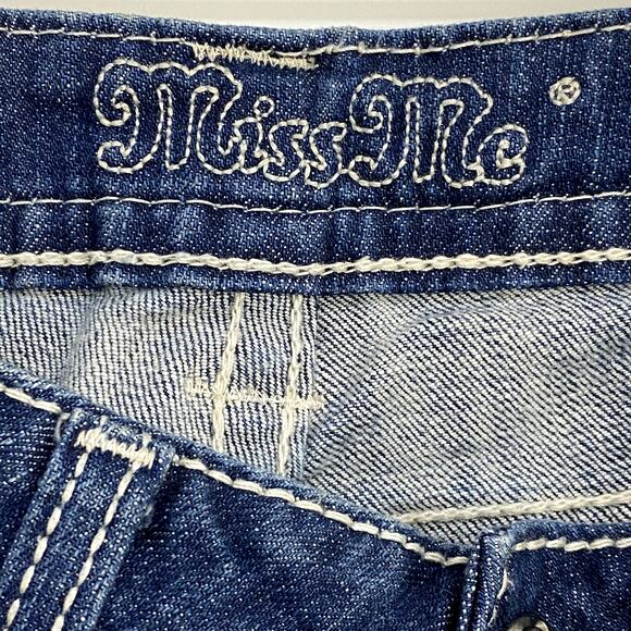 Miss Me Capri Jeans Women's Size 26 Blue Denim White Stitch Rhinestone JP6048P5 - Picture 7 of 14